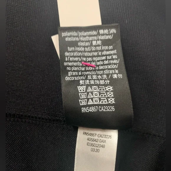 VS Seamless Shorts - Picture 5 of 6